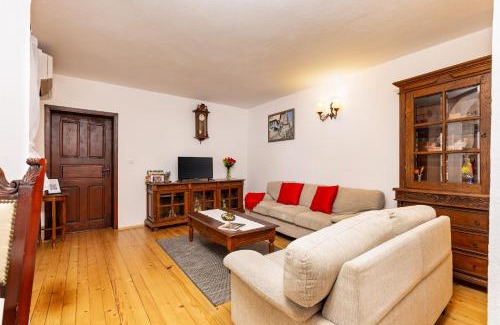 Plovdiv Old Town House | The House With The Piano