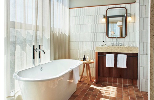El Parc i la Llacuna del Poblenou Hotel | The Hoxton Poblenou