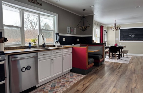 Mount Morris House | the HUB - 3 bedroom comfortable ranch home near Letchworth-Geneseo - connect!