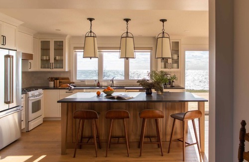 Wellington House | The Hull House - Lake Ontario Waterfront w Sauna