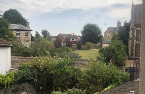 Linslade Hotel | The Hunt Lodge