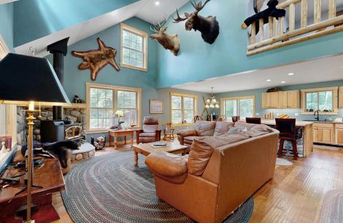 Glen Arbor House | The Hunter’s Haven