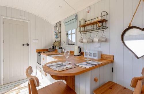 Alderbury House | The Hut At Hole Farm