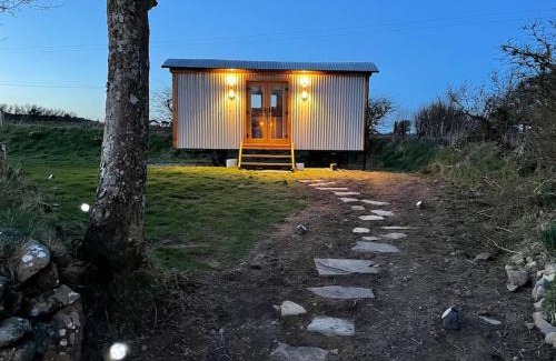 Goodwick House | The Hut@Trefechan Wen - Coastal Coziness!