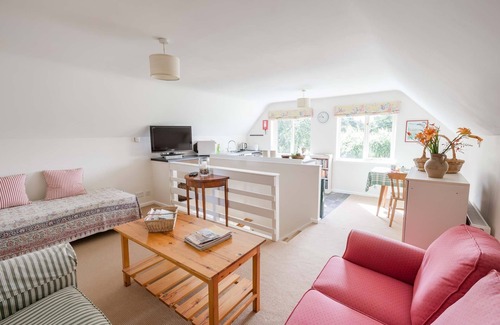 Wareham Apartment | The Hydeaway - Charming 1 bedroom rural retreat.