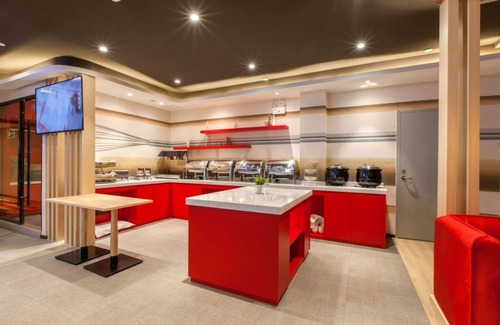 Jiang'an District Apartment | The Ibis Hotel