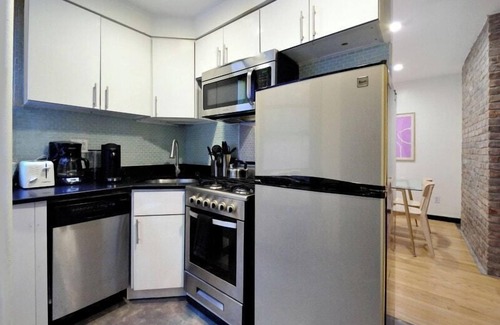 Rose Hill Apartment | The Ideal Vibe 8556