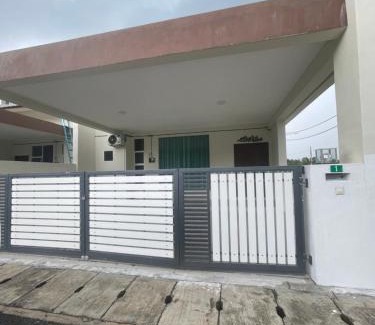 Gerik Apartment | The Indah Homestay Gerik