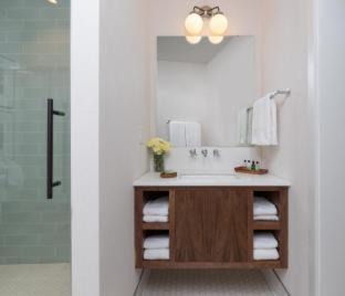 Pewaukee Hotel | The Ingleside Hotel