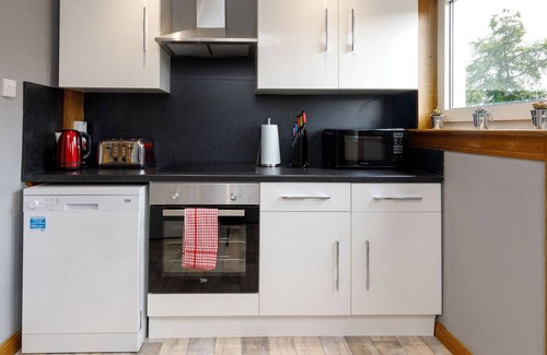 Alloa Apartment | The Inglewood Apartment is a stylish refurbished 1 bedroom serviced apartment