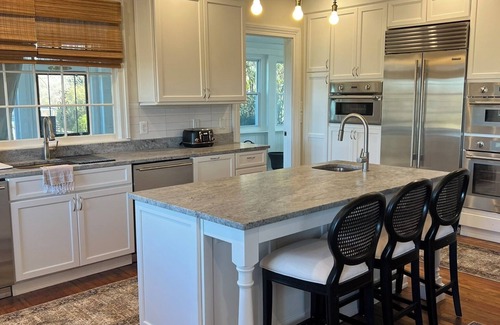 Warrenton House | The Inn at Black Horse Manor - located in the midst of Horse Country Virginia