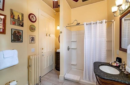 Sodus Bed & Breakfast | The Inn at Burnap's