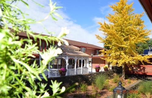 Bernardston Hotel | The Inn at Crumpin-Fox