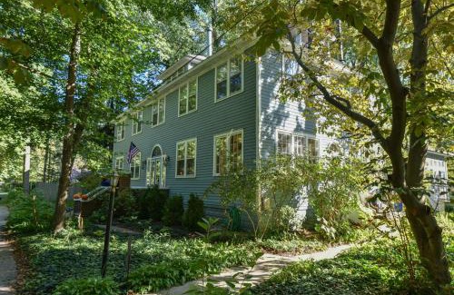 Union Pier Bed & Breakfast | The Inn at Union Pier