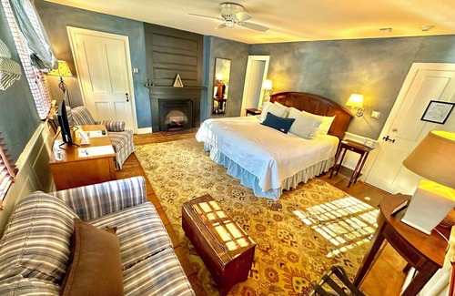 Perkinsville Hotel | The Inn at Weathersfield