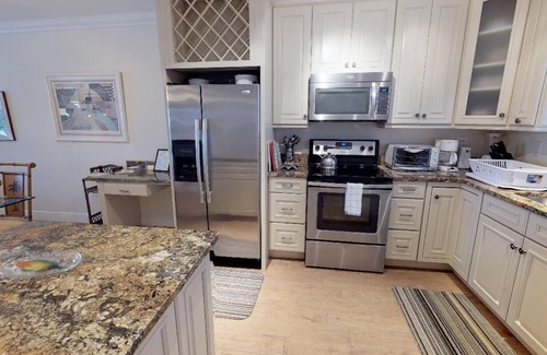 Seven Mile Beach Apartment | The Islands Club