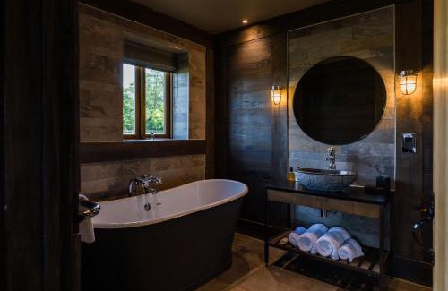 Penwood Hotel | The Jack Russell