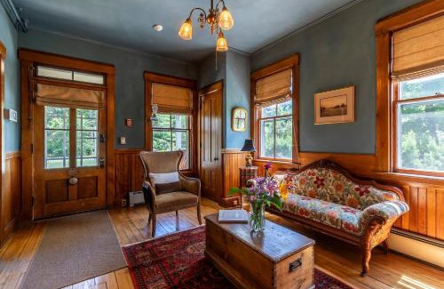 West Woodstock Hotel | The Jackson