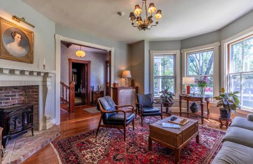 West Woodstock Hotel | The Jackson