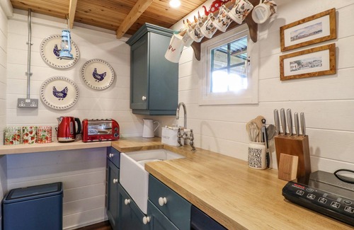 Rugeley Cottage | The Jenny Wrennery