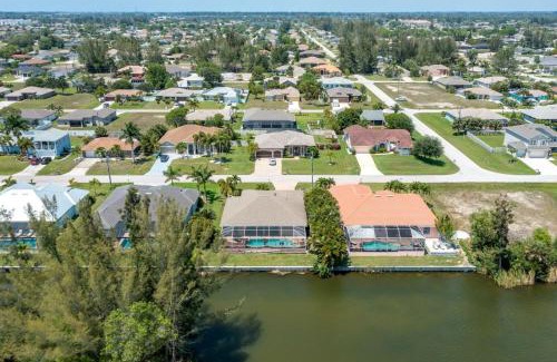 Pelican House | The Joint Venture - Cape Coral - Roelens Vacations