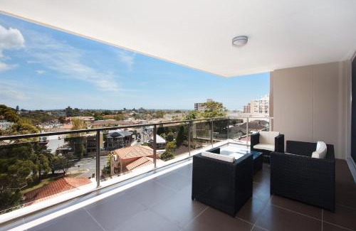 Bondi Junction Apartment | The Junction Palais - Modern and Spacious 2BR Bondi Junction Apartment Close to Everything