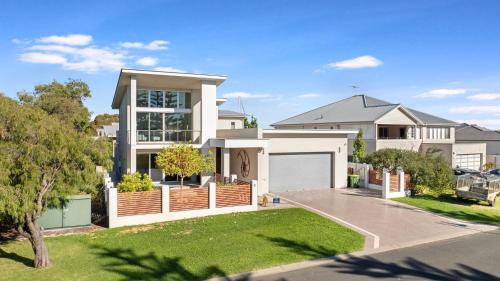 Geographe House | The Keel Retreat - Port Geographe