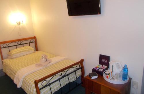 Waiuku Hotel | The Kentish Hotel
