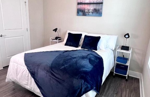 Northeast Raleigh Apartment | The King & Queen Suite