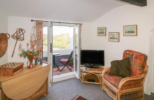 Looe House | The Knoll