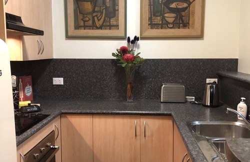 Wollongong CBD Apartment | The Kokopelli - Wollongong CBD - No Fees!, The Kokopelli Wollongong CBD-2 Bedroom + Parking
