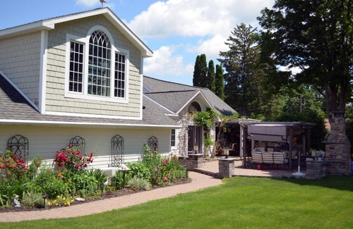 Chadwicks Bed & Breakfast | The Lace Curtain Cottage