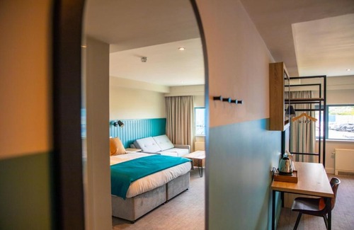 Waterloo Hotel | The Lake House
