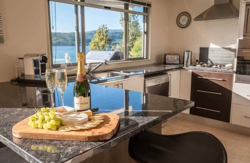 Okere Falls House | The Lake House | Stunning Views + Private Jetty