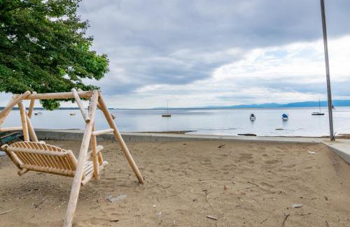 Malletts Bay House | The Lake House