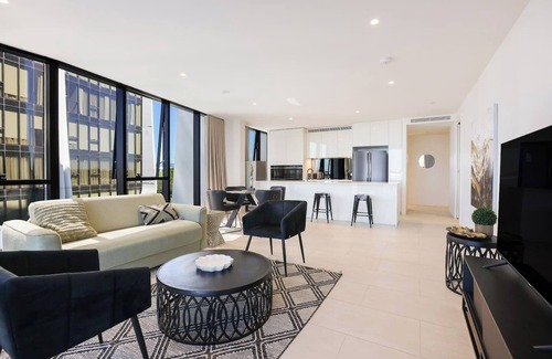 Mermaid Waters Apartment | The Lanes: A life of Luxury w Lake View, Pool, Gym