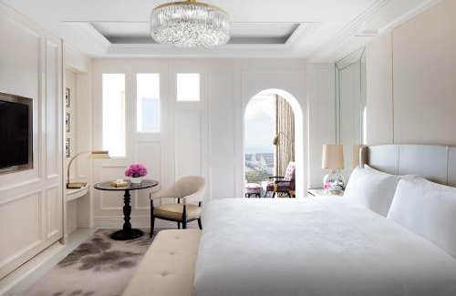 Long Hua Hotel | The Langham Haikou