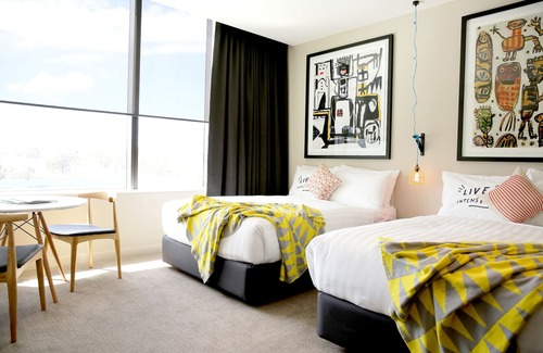Parkville Hotel | The Larwill Studio Melbourne - Art Series
