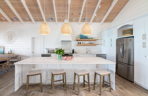 Tar Bay Villa | The Lemon Tree House - 5 Bedroom, 6 Bath Oceanfront Villa on Beautiful Tar Bay!