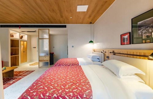 Lujiang House | The lesser of the two has the Lushan residence