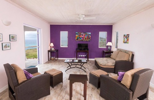 Vuemont House | The Lilac Villa at Green Point