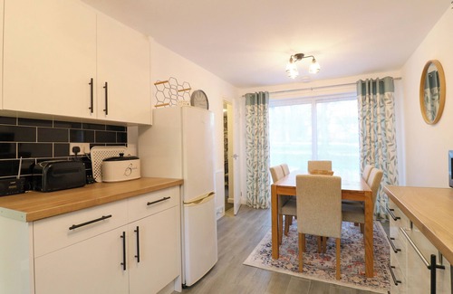Chesterfield Cottage | THE LILY PAD, family friendly, with a garden in Chesterfield
