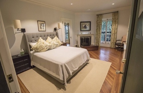 Highland Mills Bed & Breakfast | The Lincoln Room at Rushmore Estate in Woodbury NY Bed and Breakfast