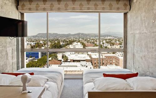 Wilshire Center Hotel | The LINE Hotel LA