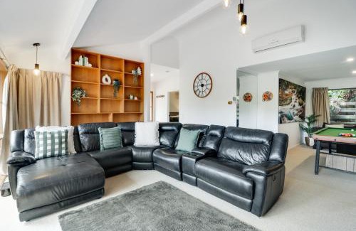 Mansfield House | The Link Mansfield - Sleeps 11