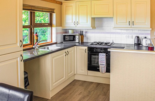Blairgowrie Ski Chalet | The Lintrathen Lodge, sleeps up to six, with one double and two twin rooms.