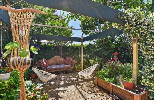 Bateau Bay House | The Little Buddha Retreat