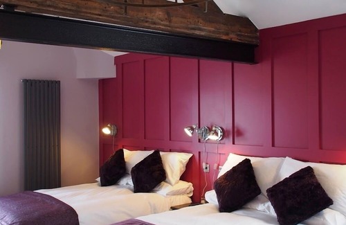 Eccleshall Hotel | The Little George