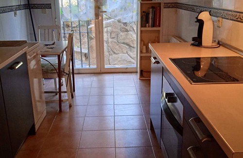 Robledo de Chavela House | The Little House of Art. Country house located at the foot of the mountain. Beautiful views