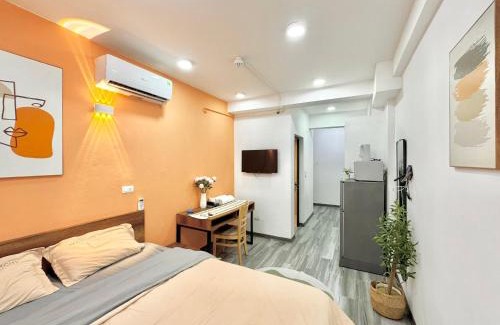 Nghia Đo Apartment | The Little Hanoi -Modern-Balcony